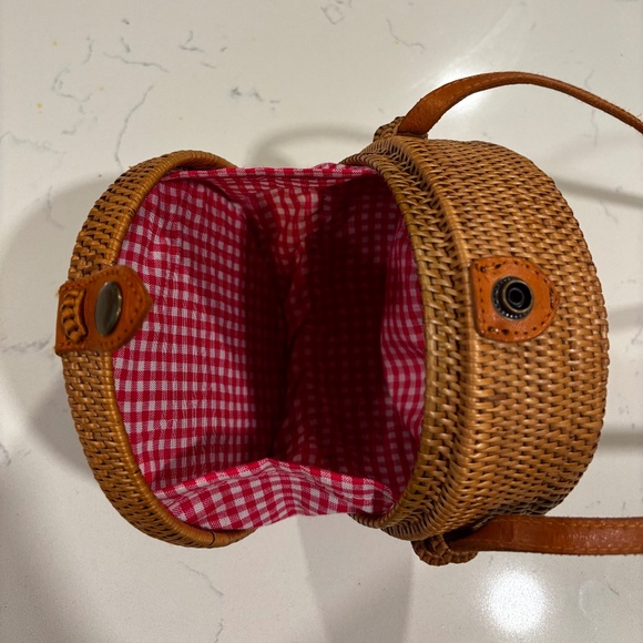 Rattan woven crossbody bag - Picture 4 of 5
